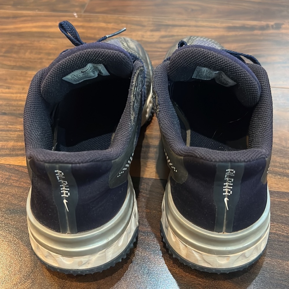 Used Nike Turf Shoes - Picture 4 of 4